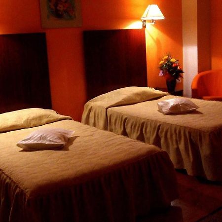 Hotel Ambassador Бая-Маре Экстерьер фото