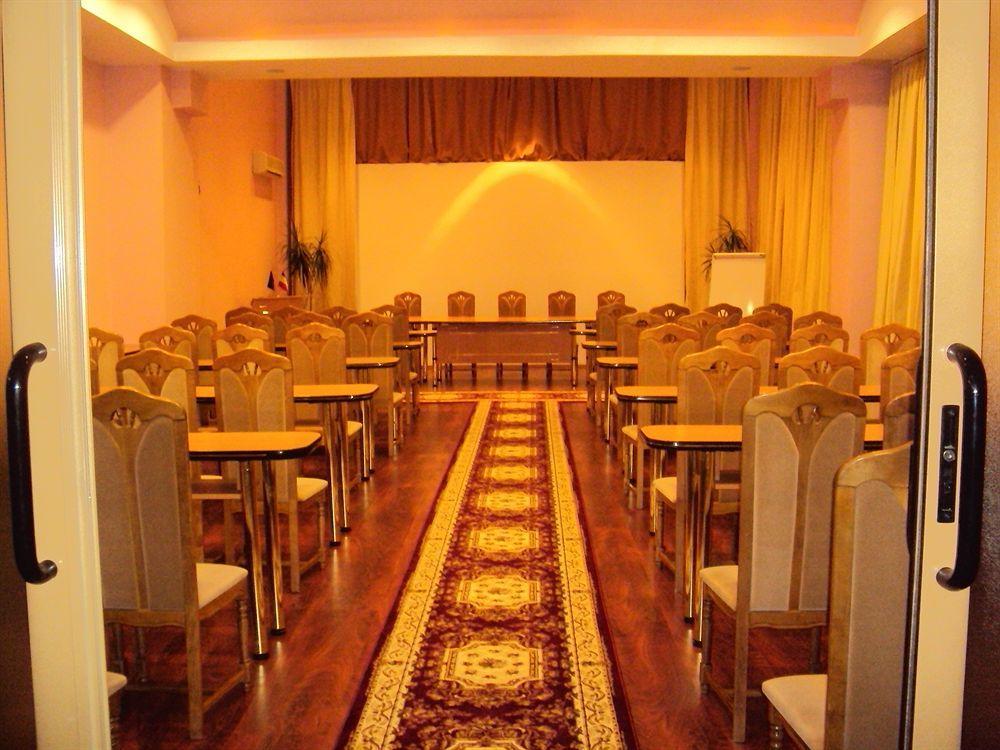 Hotel Ambassador Бая-Маре Экстерьер фото
