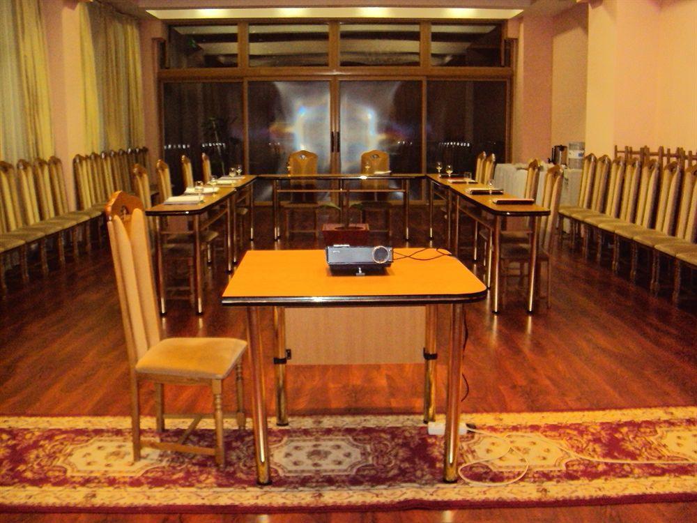 Hotel Ambassador Бая-Маре Экстерьер фото